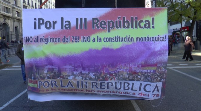 Cientos de republicanos salen a la calle contra la Constitución monárquica del 78