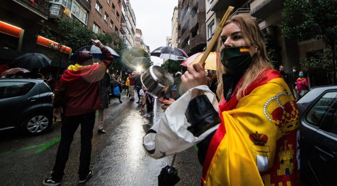 Ruido de cacerolas, por Luz Modroño*